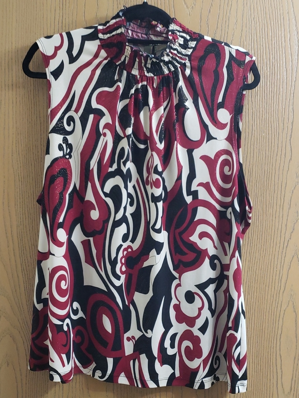 Abstract Print Sleeveless Camisole in Burgundy, Black & White